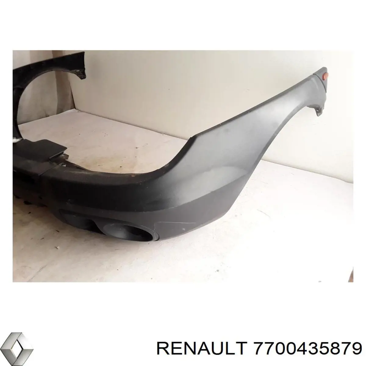 Do koszyka 7700435879 Renault (RVI) Zderzak przedni