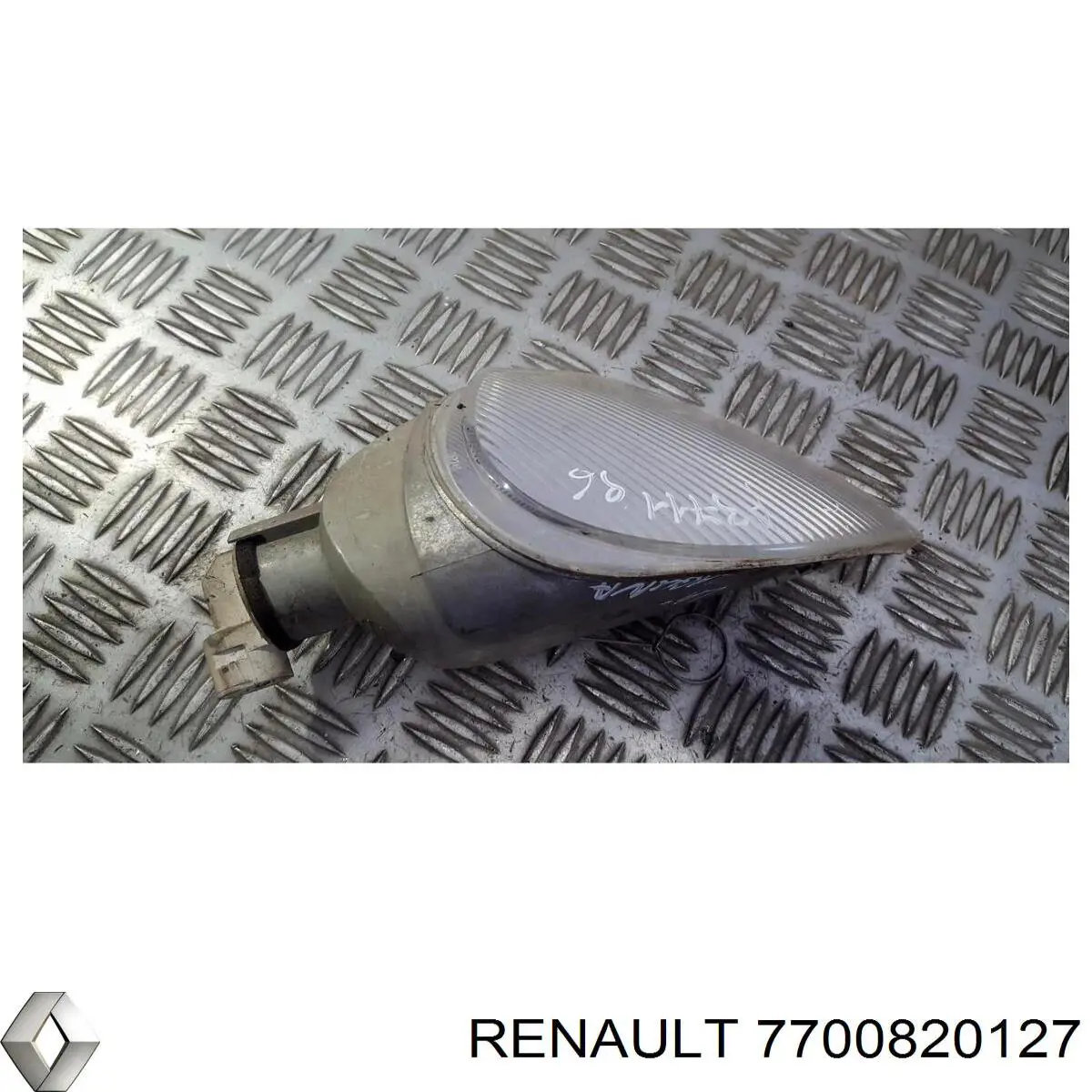 Do koszyka 7700820127 Renault (RVI) Kierunkowskaz prawy