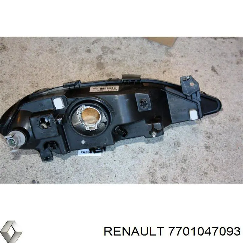 Do koszyka 7701047093 Renault (RVI) Reflektor lewy