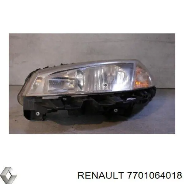 Reflektor lewy 7701064018 Renault (RVI)