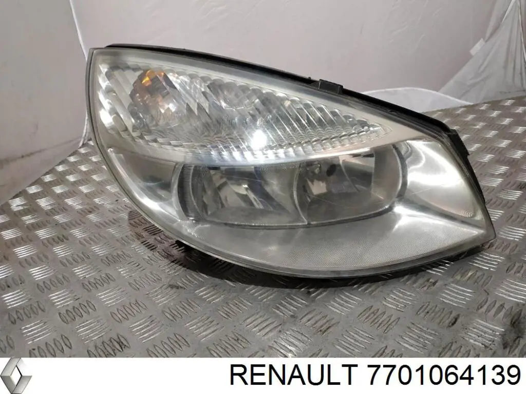 Reflektor prawy Renault (RVI) 7701064139 cena, od 143,73 USD