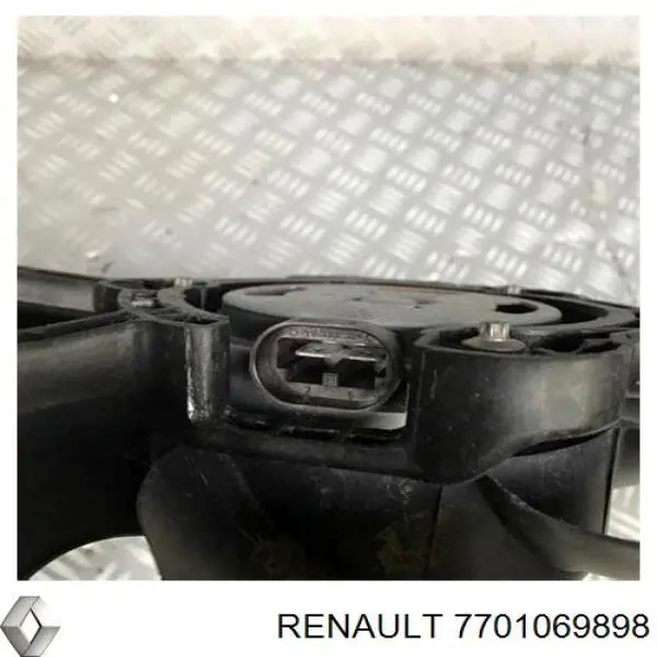7701069898 Renault (RVI) Wentylator elektryczny układu chłodzenia kompletny (silnik+wirnik)