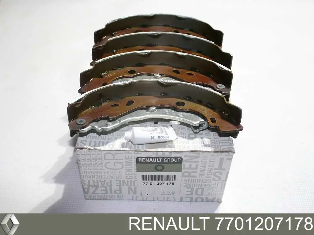Klocki hamulcowe tylne bębnowe Renault (RVI) 7701207178 cena, od 25,41 USD