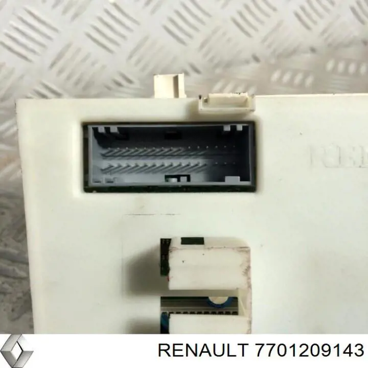 Sterownik trybów ogrzewania/klimatyzacji Renault Laguna II hatchback (BG0, BG1) (2001 - 2007) cena, od 83,09 USD