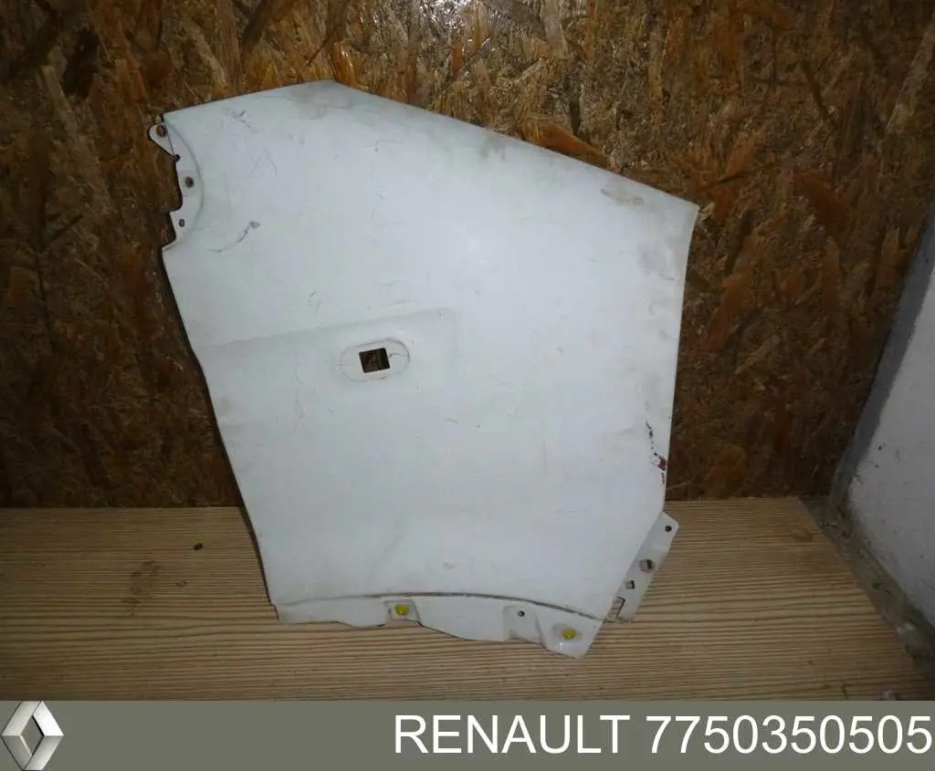 Błotnik przedni prawy 7750350505 Renault (RVI)