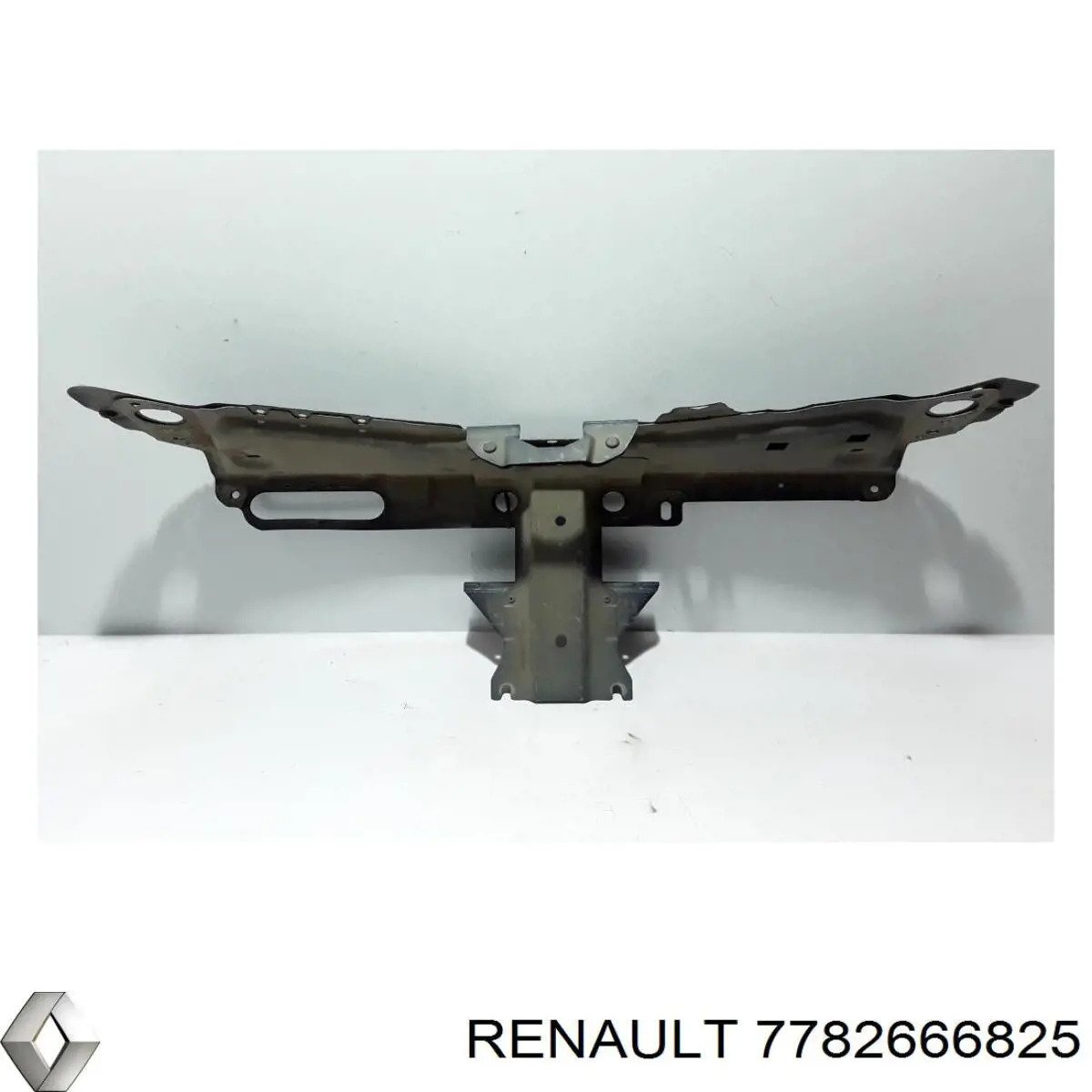 Osłona chłodnicy górna (panel mocowania reflektorów) Renault (RVI) 7782666825 cena, od 110,18 USD