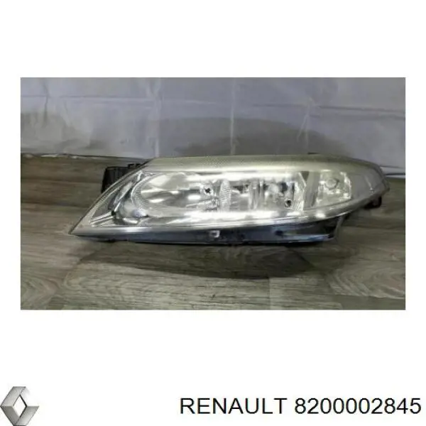 8200002845 Renault (RVI) Reflektor lewy