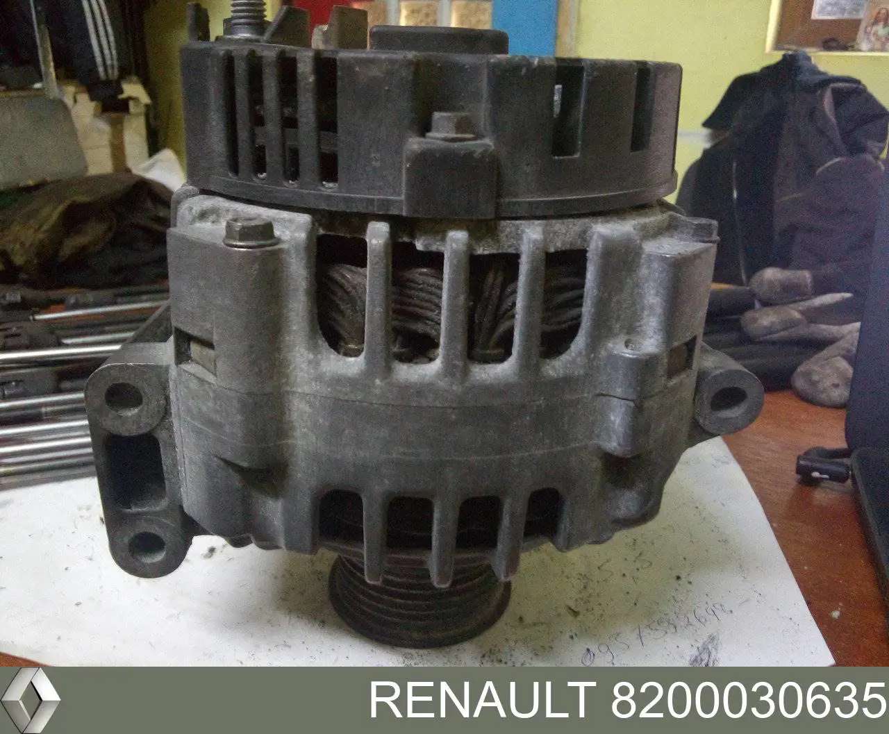 8200030635 Renault (RVI) Alternator