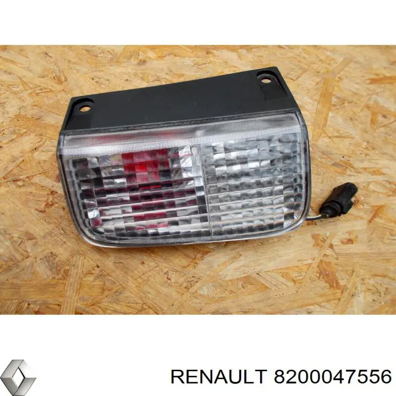 Lampa cofania prawa Renault (RVI) 8200047556 cena, od 27,96 USD