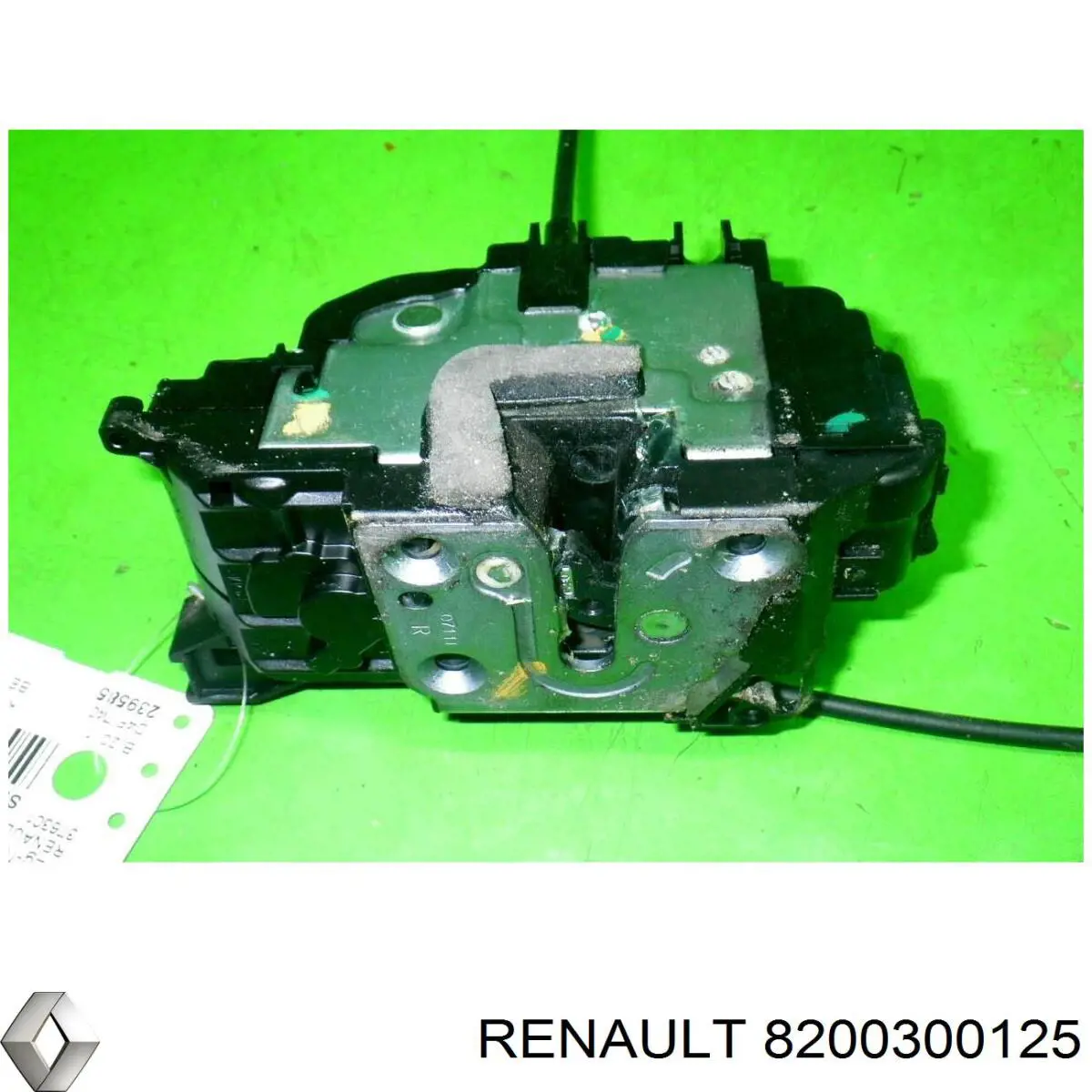 Do koszyka Zamek drzwi przednich prawych Renault Clio III BR01, CR01