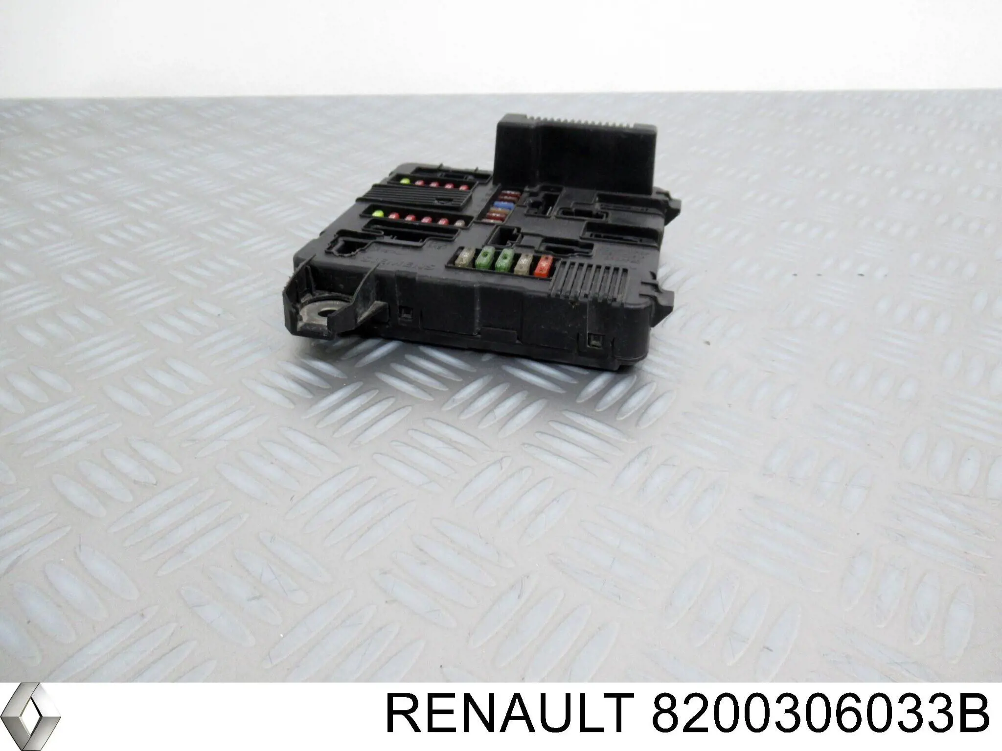Skrzynka bezpieczników do Renault Scenic II JM0, JM1