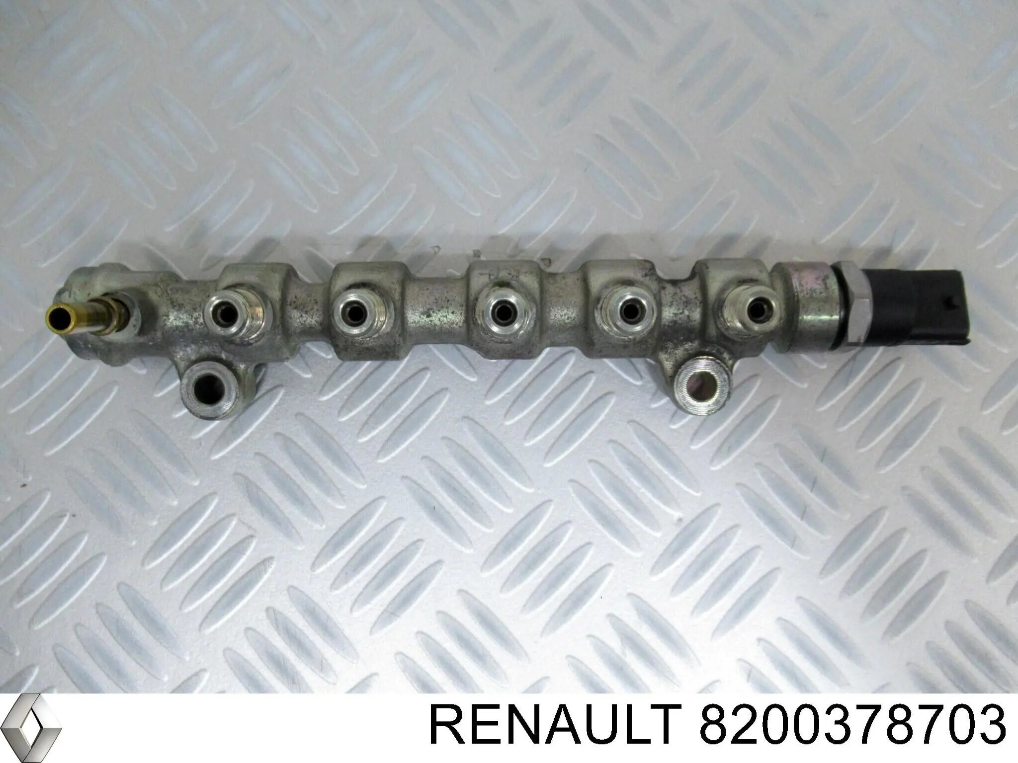 Do koszyka 8200378703 Renault (RVI) Rozdzielacz paliwa