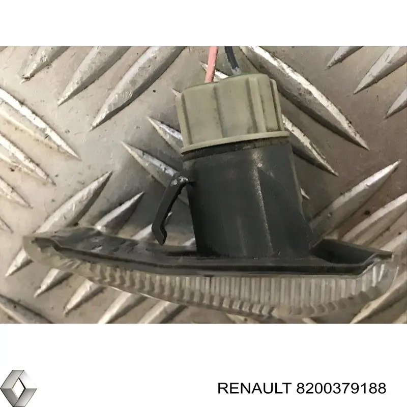 Kierunkowskaz lewy Renault (RVI) 8200379188 cena, od 16,64 USD