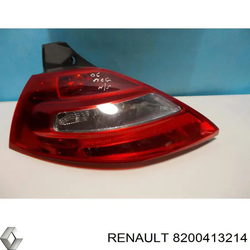 Do koszyka 8200413214 Renault (RVI) Lampa zespolona tylna lewa