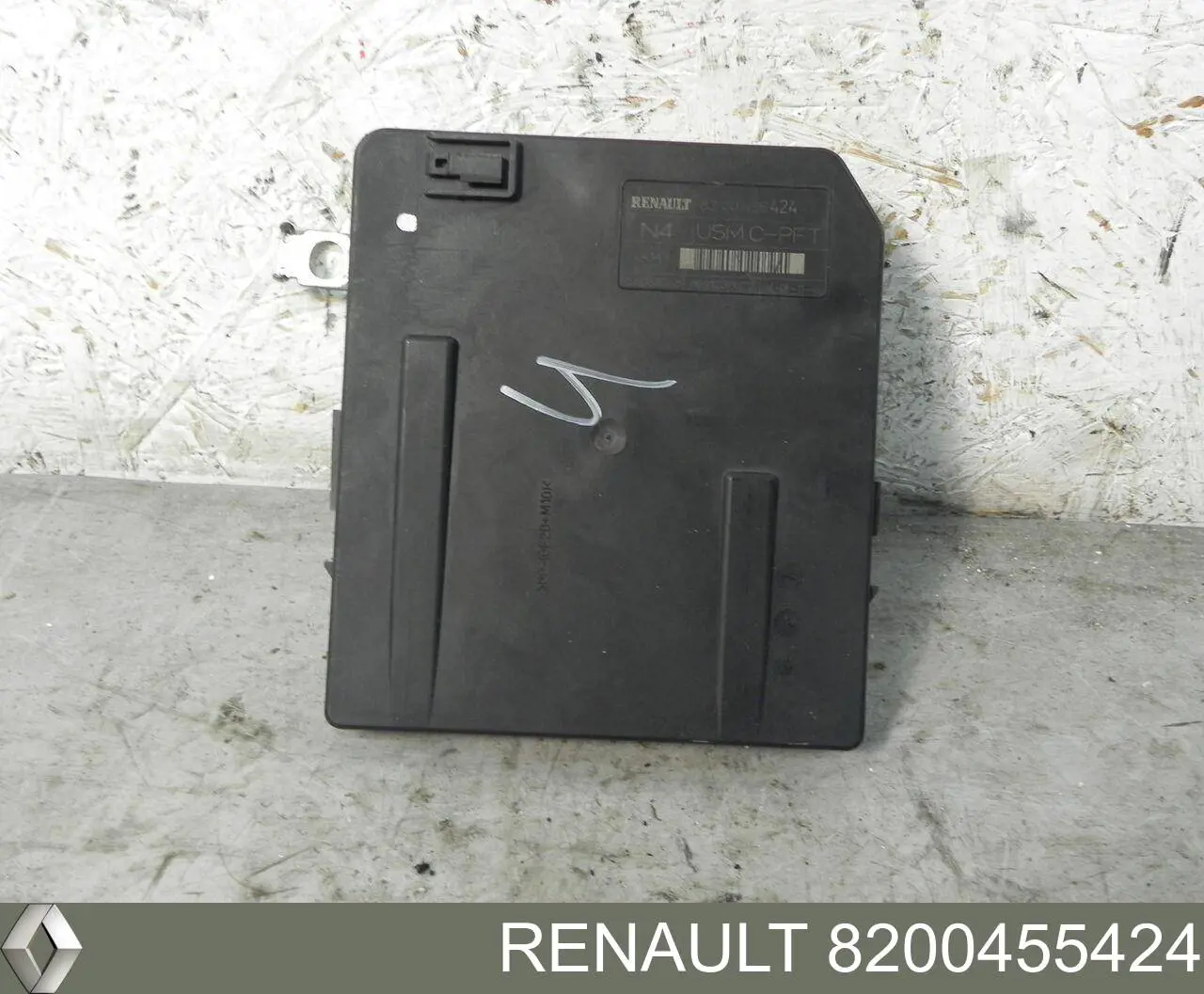 8200455424 Renault (RVI) Skrzynka bezpieczników