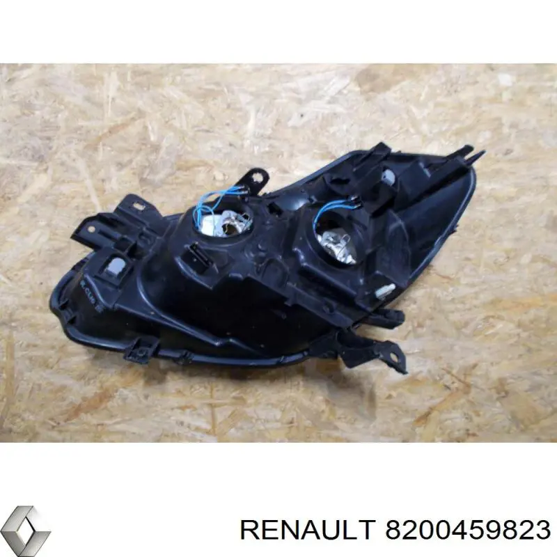 Reflektor prawy Renault (RVI) 8200459823 cena, od 150,03 USD