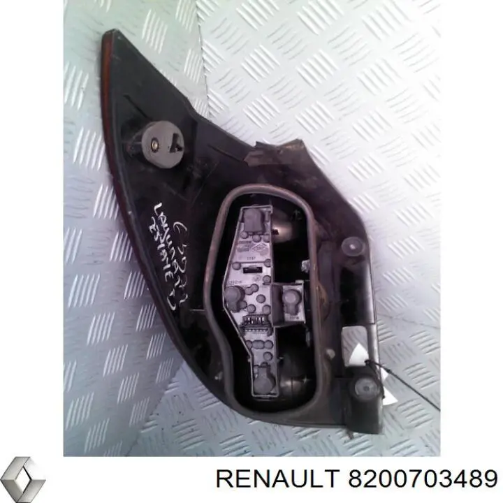 Lampa zespolona tylna prawa Renault (RVI) 8200703489 cena, od 51,32 USD