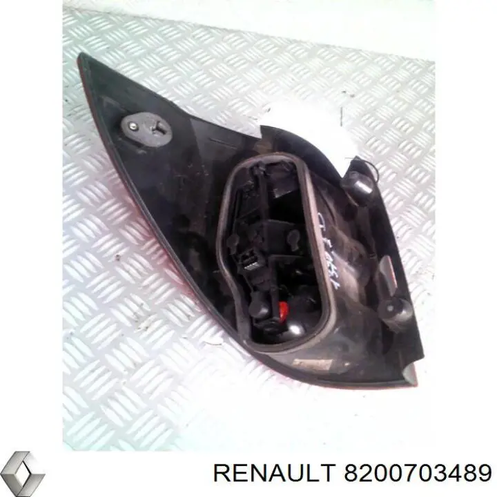 Do koszyka 8200703489 Renault (RVI) Lampa zespolona tylna prawa