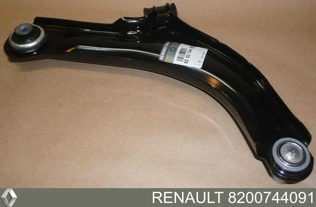 8200744091 Renault (RVI) Wahacz zawieszenia przedniego dolny lewy