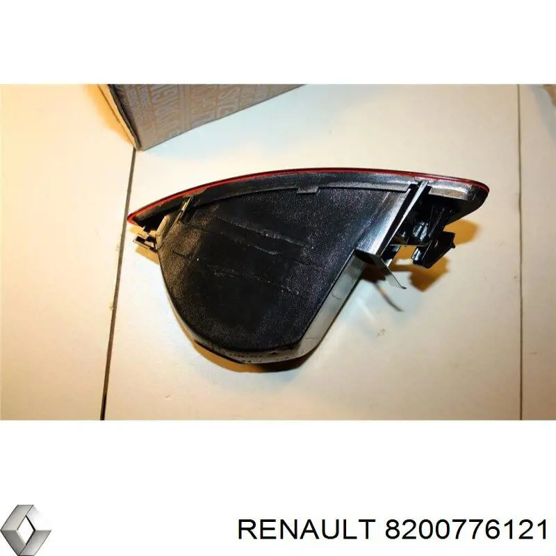 Przednia lampa przeciwmgielna tylna prawa Renault (RVI) 8200776121 cena, od 28,95 USD
