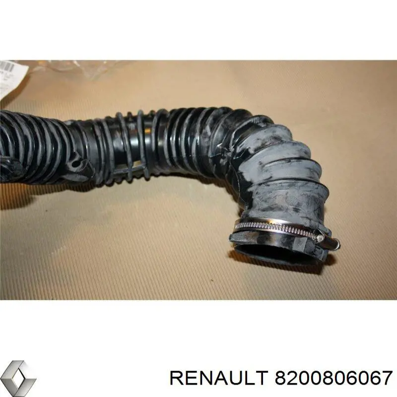 Króciec powietrza, wylot filtra powietrznego Renault (RVI) 8200806067 cena, od 78,32 USD