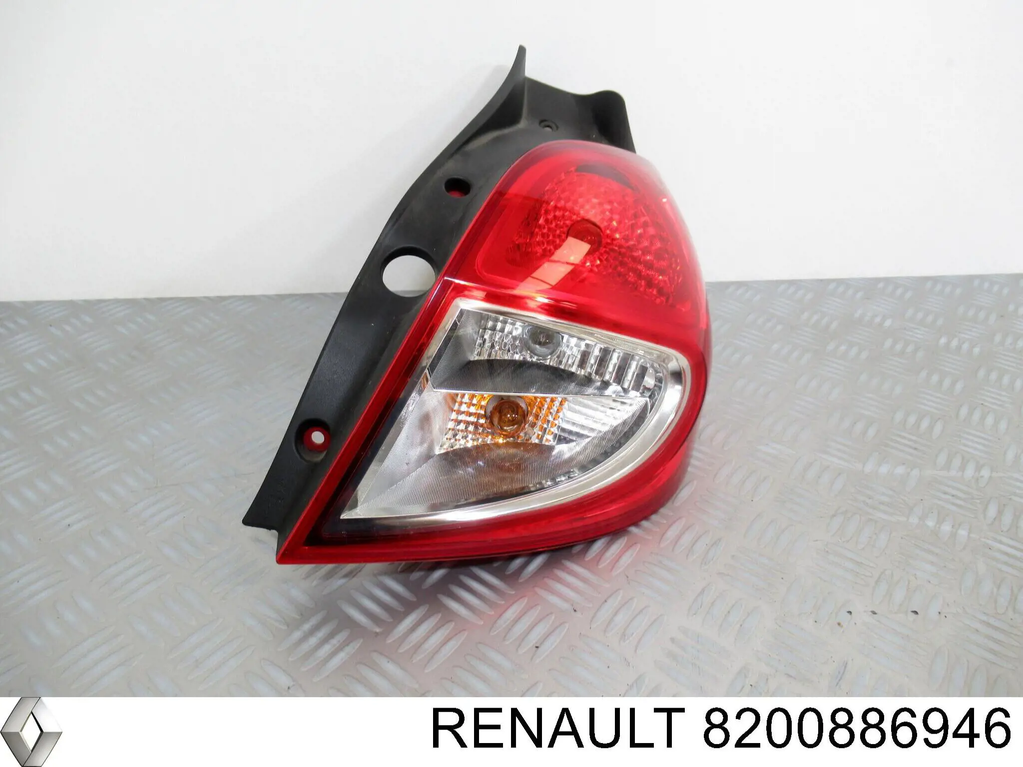 8200886946 Renault (RVI) Lampa zespolona tylna prawa