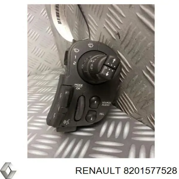 Przełącznik zespolony prawy Renault (RVI) 8201577528 cena, od 98,75 USD