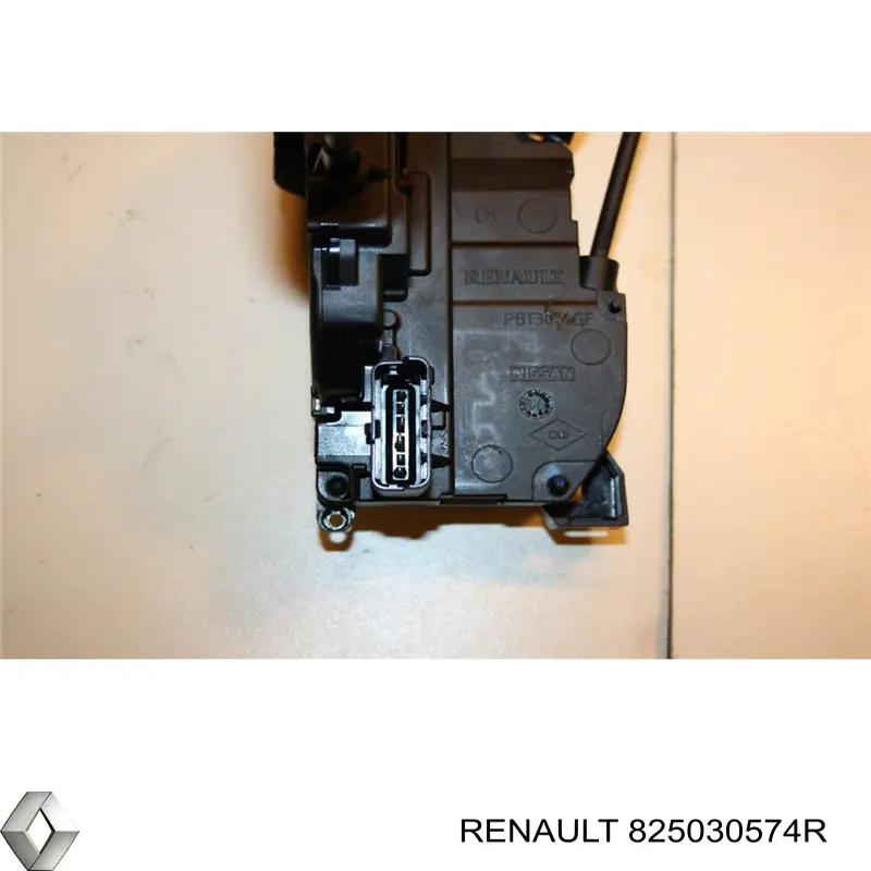 Do koszyka 825030574R Renault (RVI) Zamek drzwi tylnych lewych