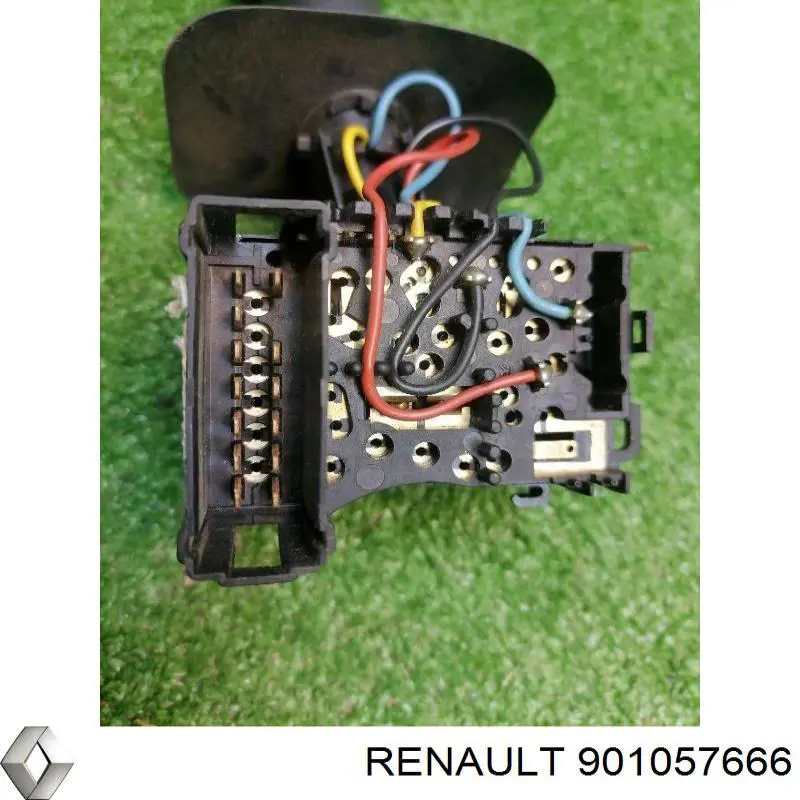 Przełącznik zespolony prawy 901057666 Renault (RVI)