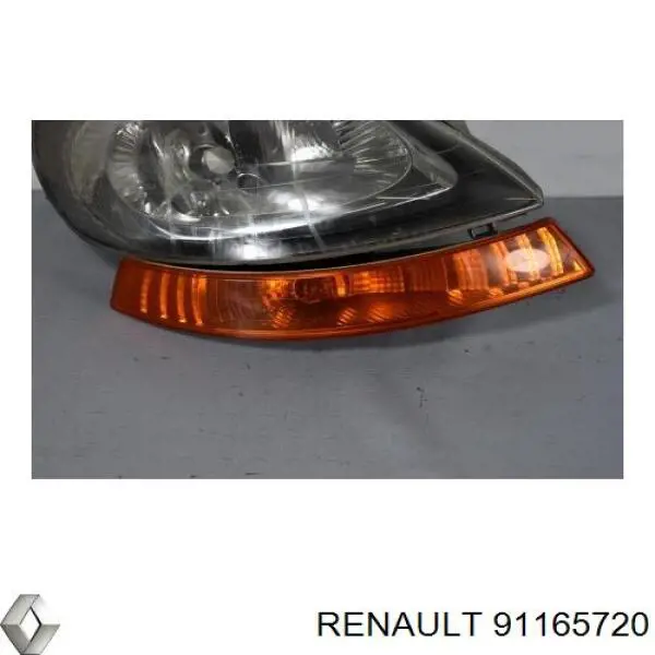 Reflektor prawy 91165720 Renault (RVI)