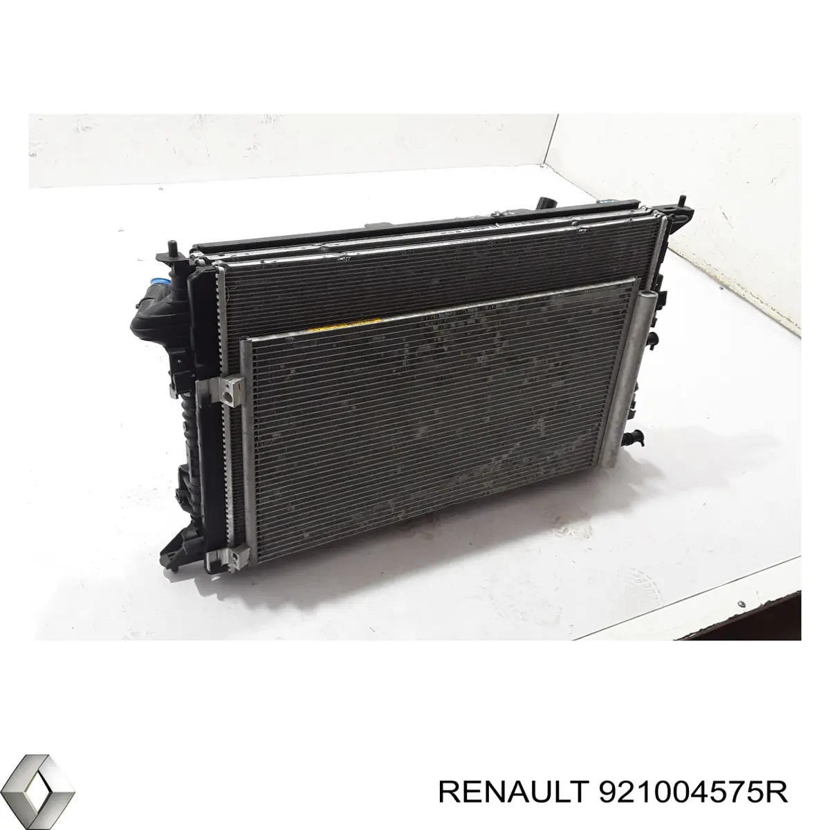 921004575R Renault (RVI) Chłodnica klimatyzacji