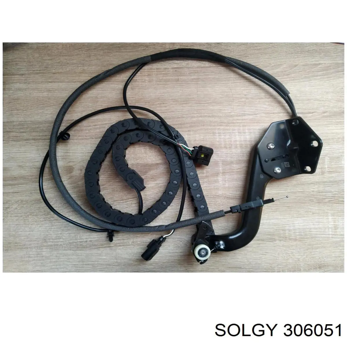 Rolka drzwi bocznych (przesuwnych) prawa dolna Mercedes A9068204569 cena, od 389,39 zł