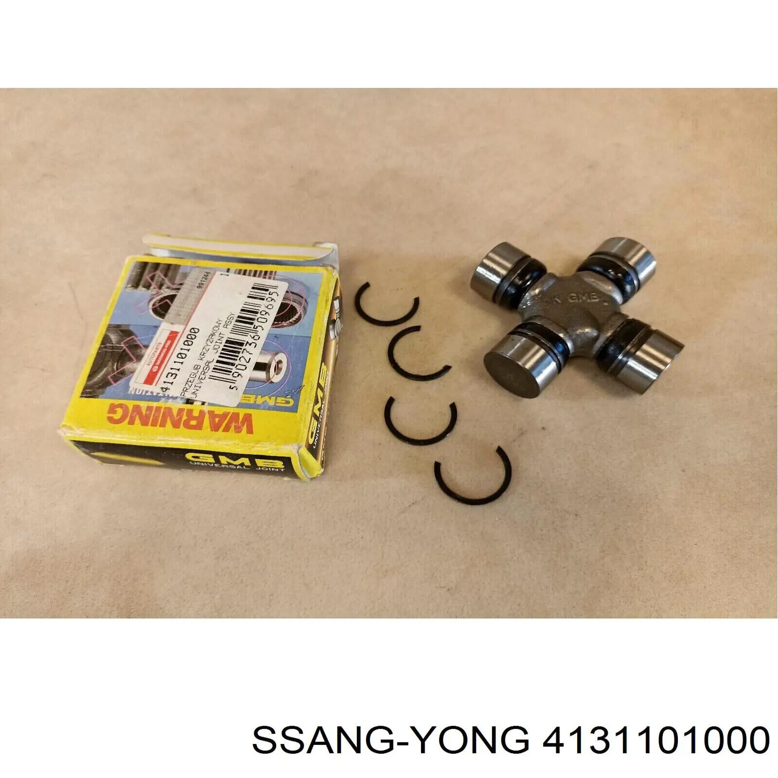 Do koszyka 4131101000 Ssang Yong Krzyżak wału Cardana tylnego