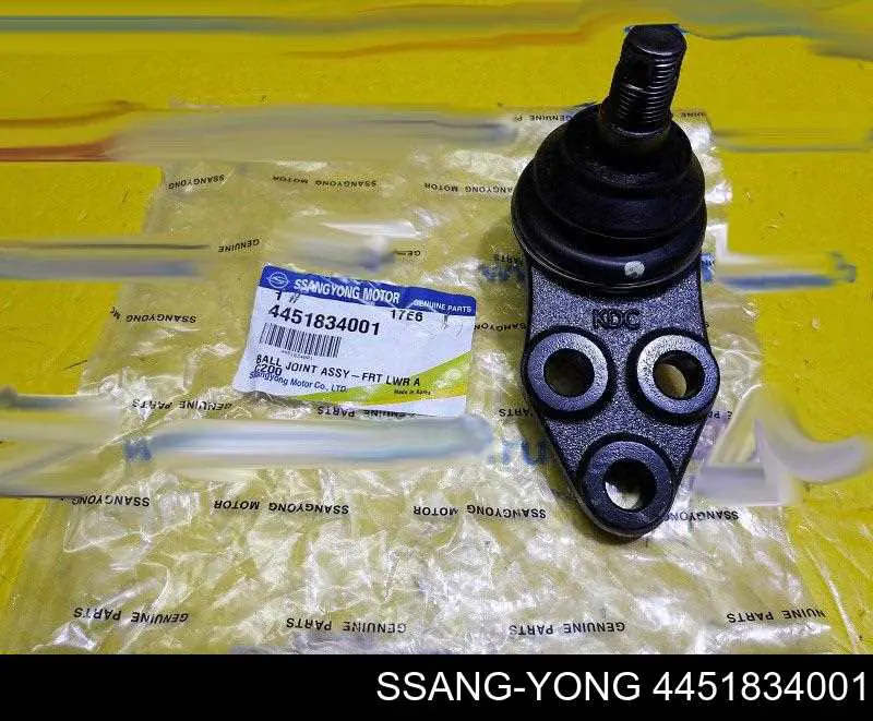 4451834001 Ssang Yong Sworzeń wahacza dolny