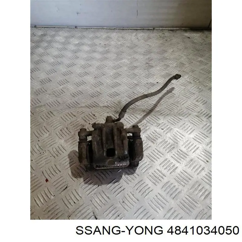 Zacisk hamulcowy tylny lewy Ssang Yong 4841034050 cena, od 110,42 USD