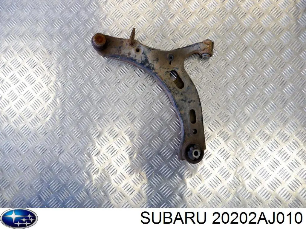 20202AJ010 Subaru Wahacz zawieszenia przedniego dolny lewy