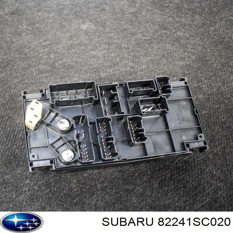 Skrzynka bezpieczników do Subaru Forester III S12, SH