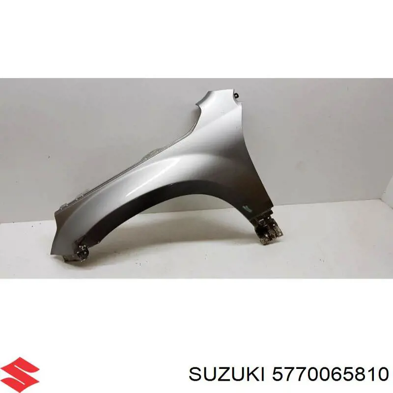 5770065810 Suzuki Błotnik przedni lewy