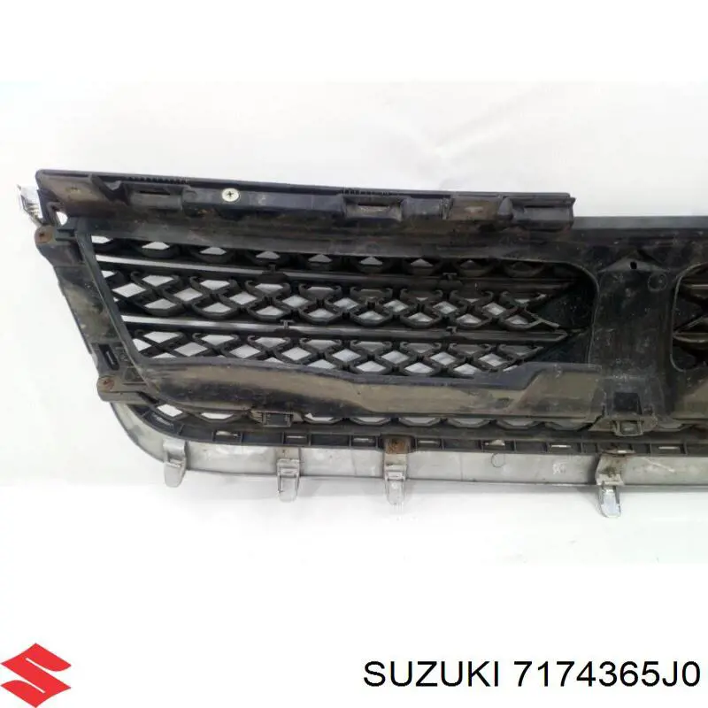 Atrapa chłodnicy Suzuki 7174365J0 cena, od 74,62 USD