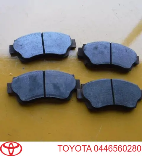 Klocki hamulcowe przednie tarczowe Toyota 0446560280 cena, od 33,99 USD