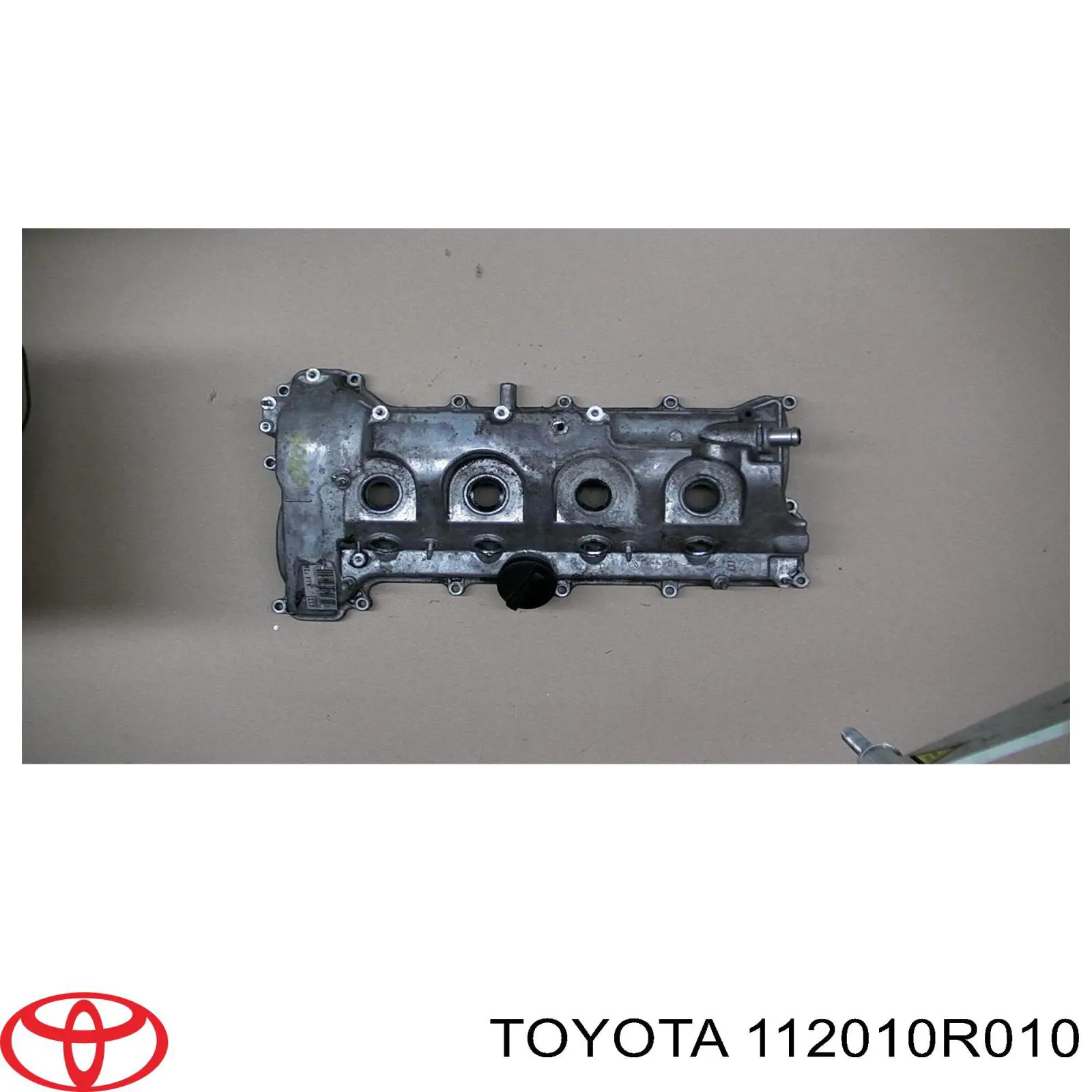 112010R010 Toyota Pokrywa zaworowa
