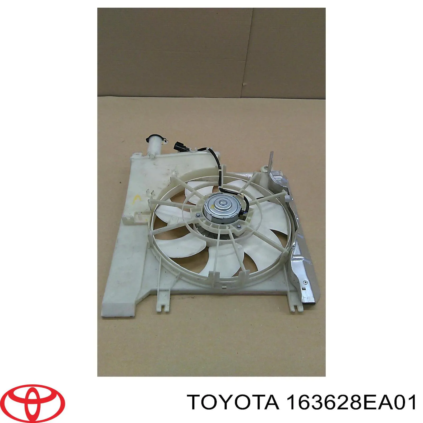 Do koszyka 163628EA01 Toyota Wentylator elektryczny układu chłodzenia kompletny (silnik+wirnik)