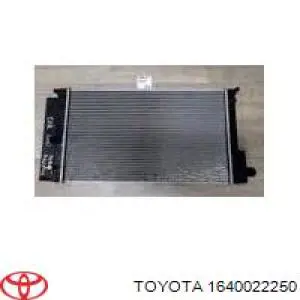 1640022250 Toyota Chłodnica silnika