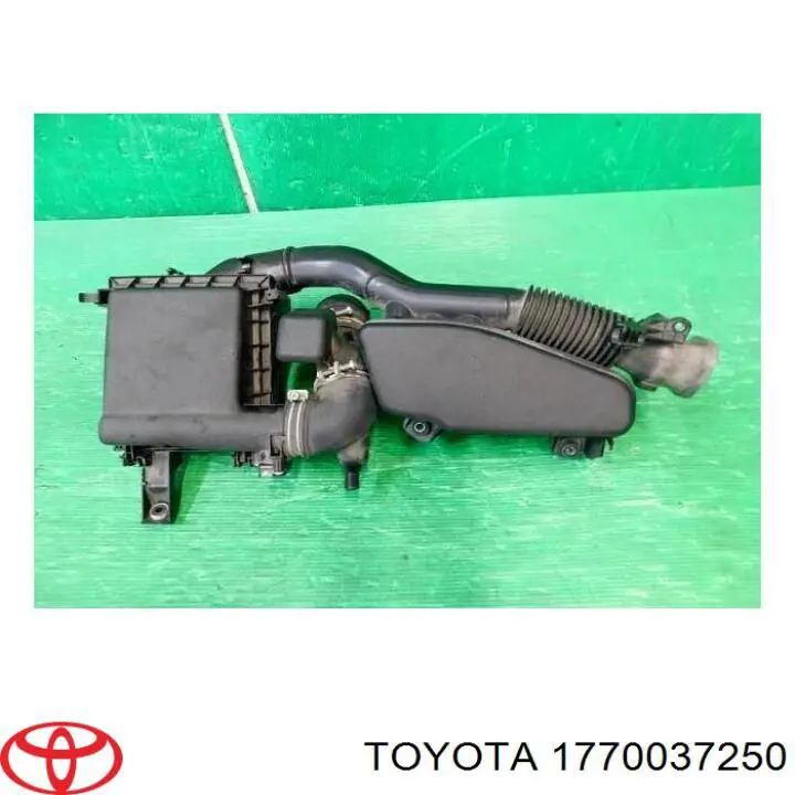 Obudowa filtra powietrza do Toyota Prius  ZVW30