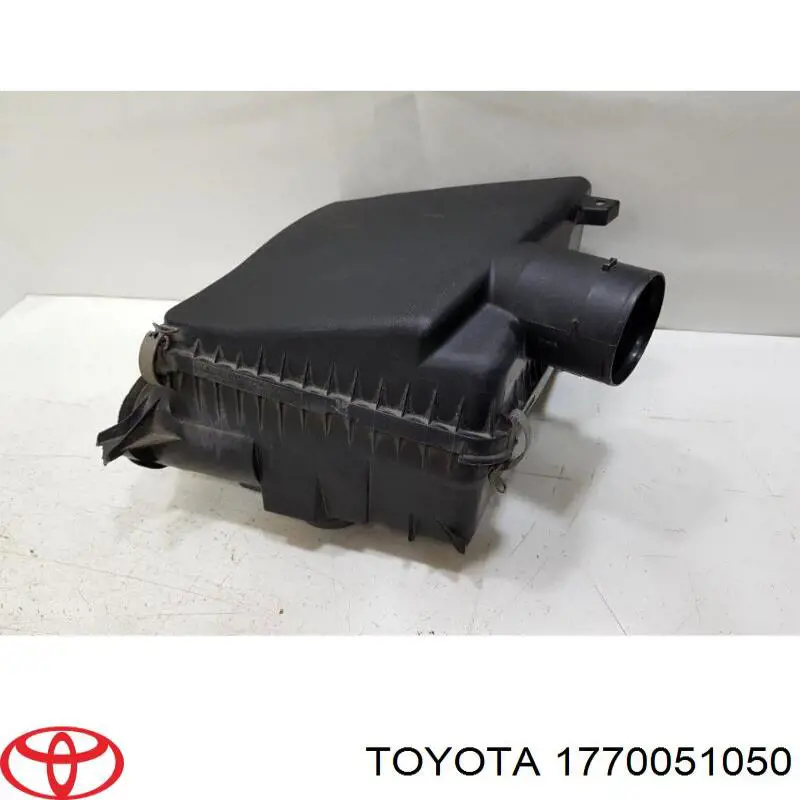1770051050 Toyota Obudowa filtra powietrza