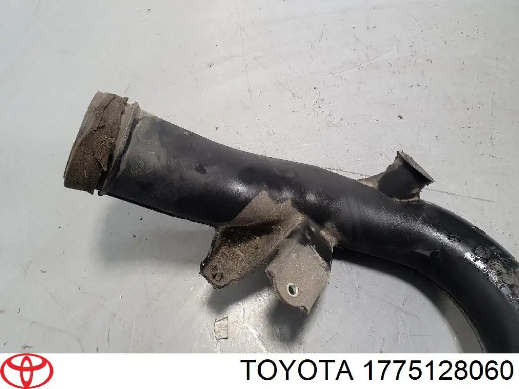 Króciec powietrza, wlot filtra powietrznego Toyota 1775128060 cena, od 17,56 USD