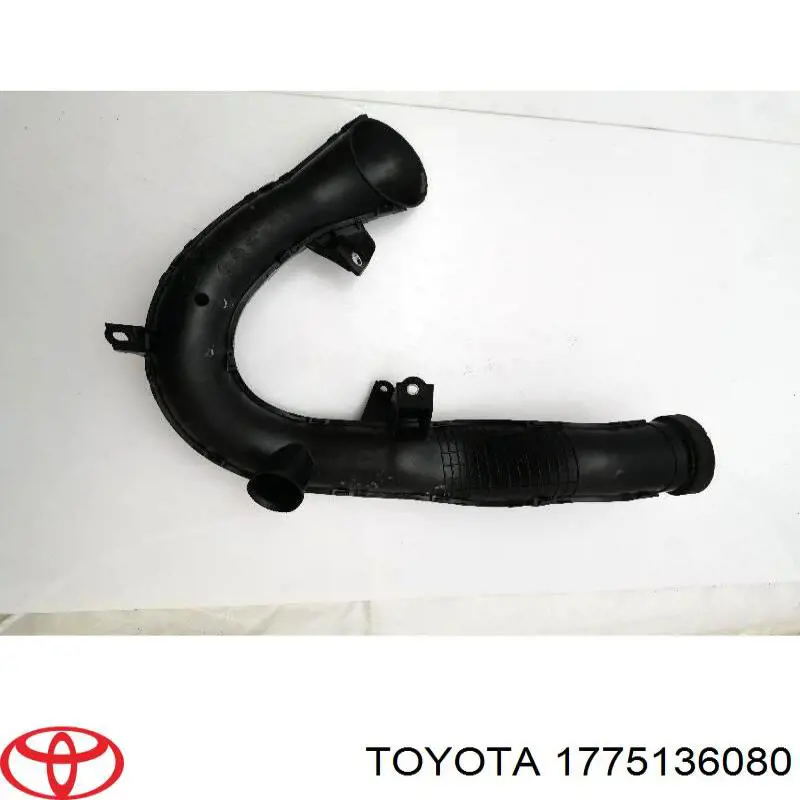Króciec powietrza, wlot filtra powietrznego Toyota 1775136080 cena, od 27,22 USD