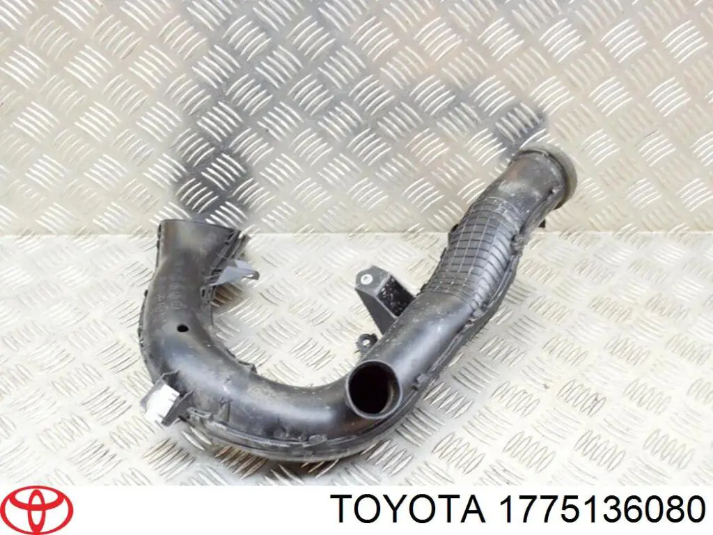Do koszyka 1775136080 Toyota Króciec powietrza, wlot filtra powietrznego