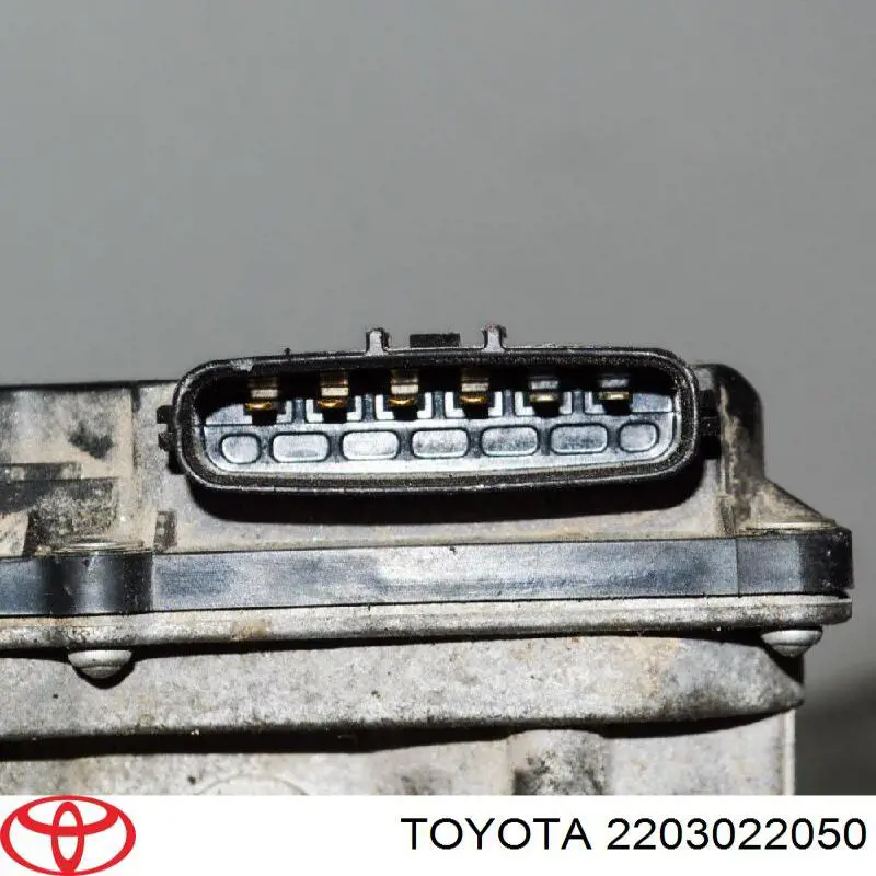 Do koszyka 2203022050 Toyota Przepustnica, komplet