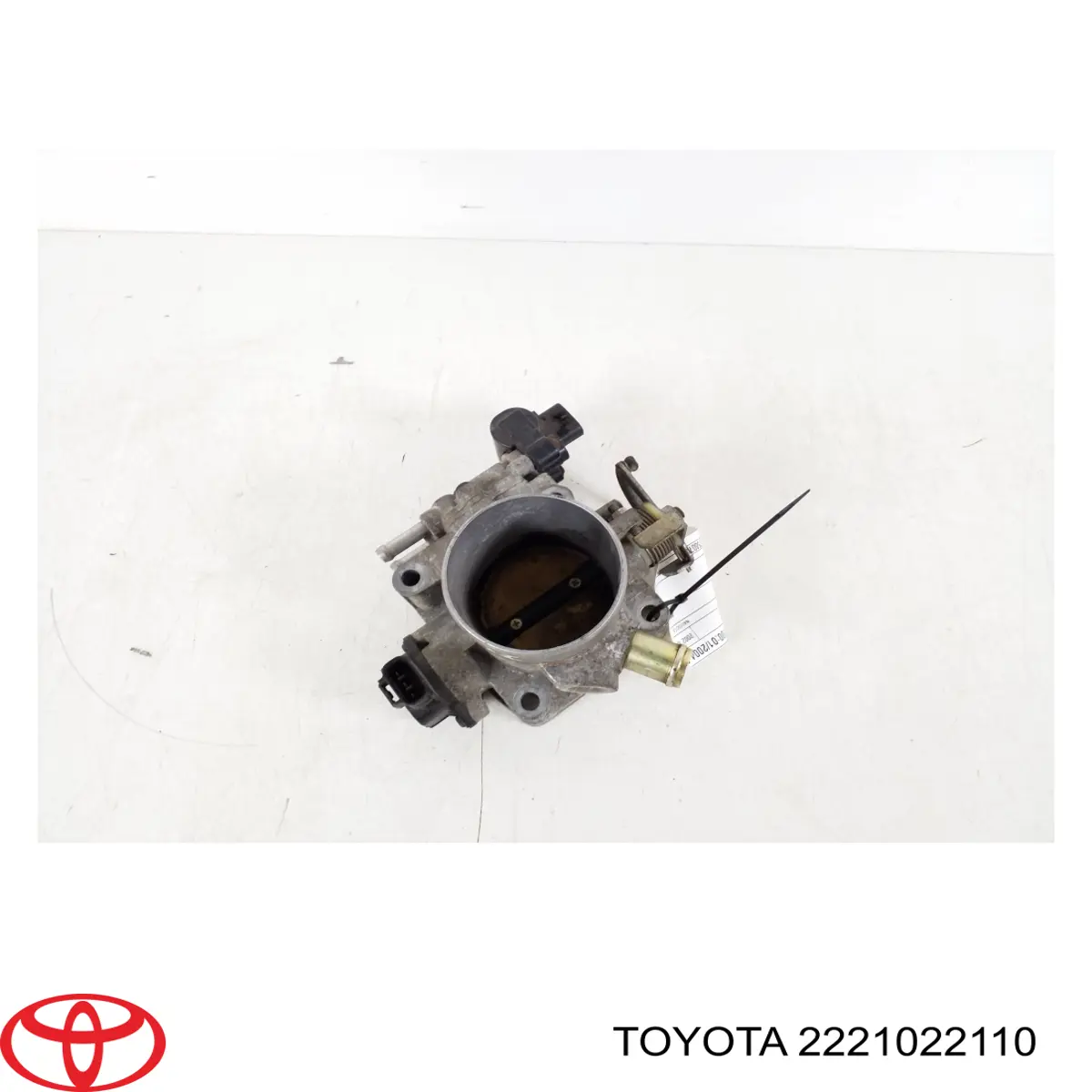 2221022110 Toyota Przepustnica, komplet